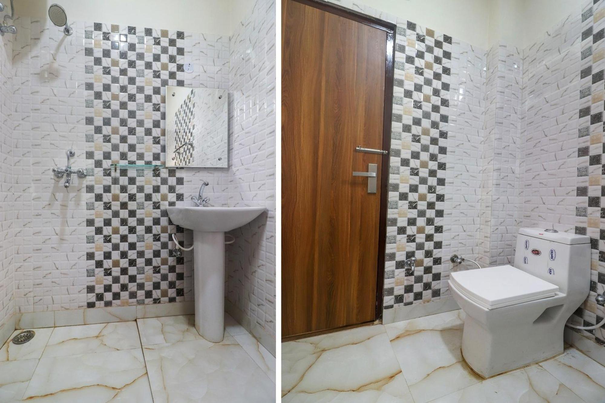 فندق أو واي أو 62646 تاج كلاسيك Tājganj المظهر الخارجي الصورة