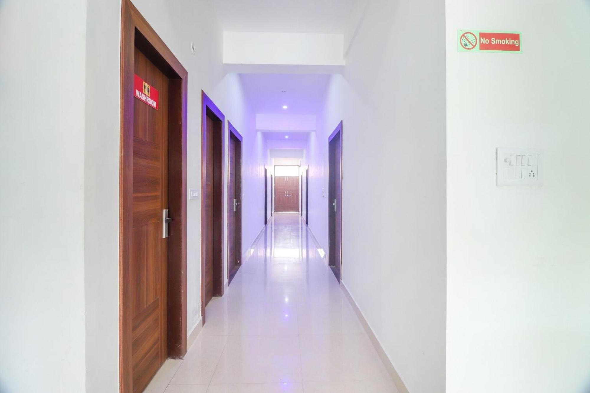 فندق أو واي أو 62646 تاج كلاسيك Tājganj المظهر الخارجي الصورة