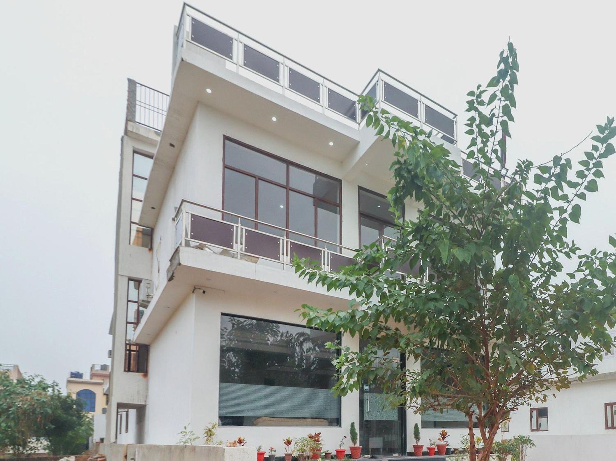 فندق أو واي أو 62646 تاج كلاسيك Tājganj المظهر الخارجي الصورة
